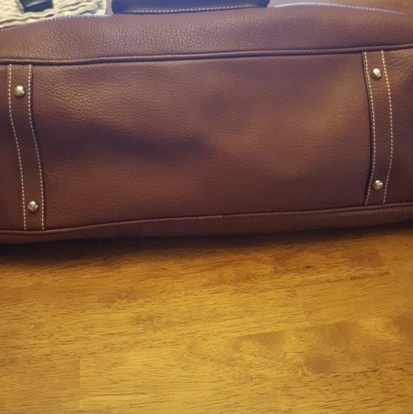 Weekend Tote - Picture 4 of 6